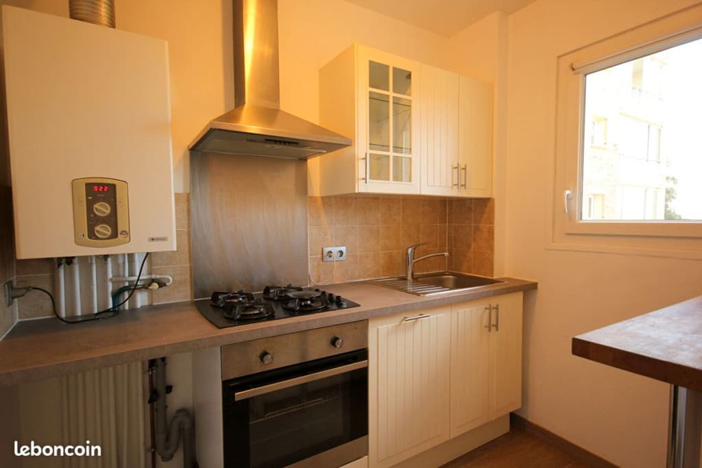 Studio 1 pièce 28 m²