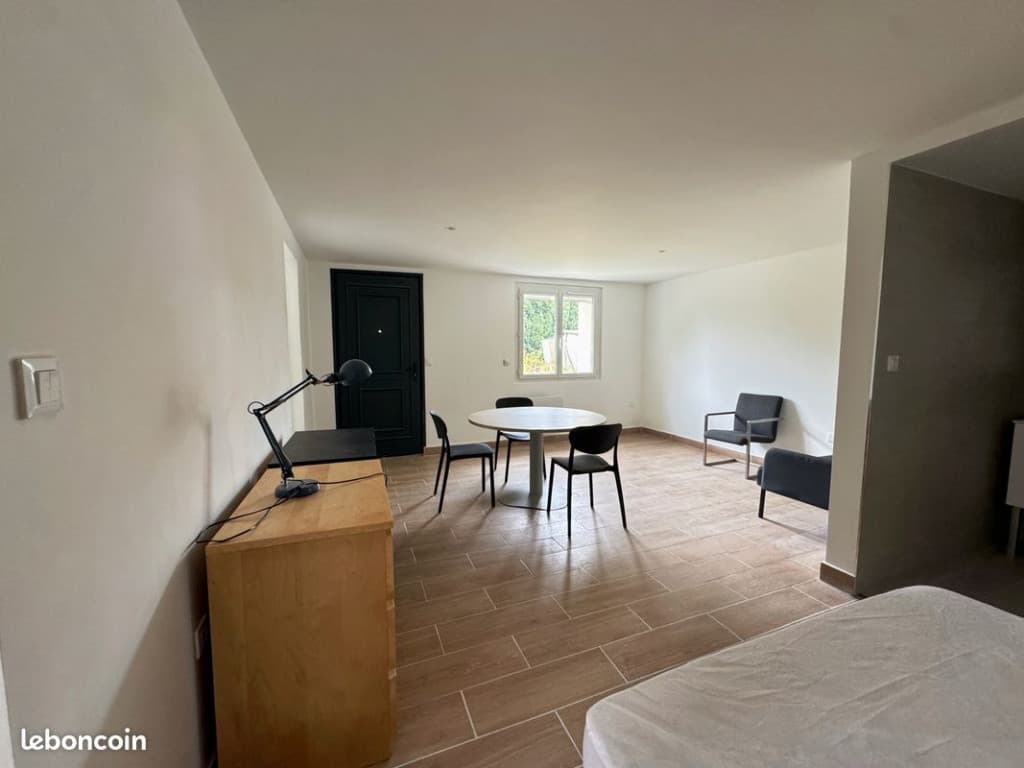 Studio 1 pièce 36 m²