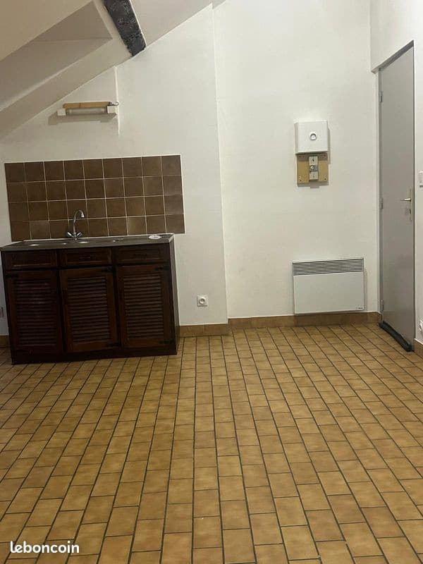 Quartier recherché entre centre et gare Studio de 19 m²