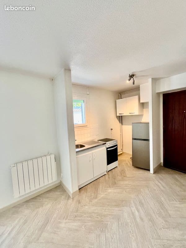 Studio 31m² idea pour etudiante petite residence calme