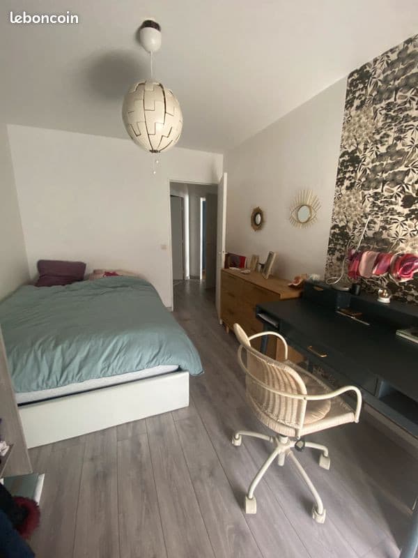 Chambre à louer bien lire l’annonce