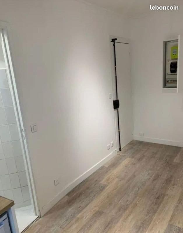 Studio 1 pièce 14 m²