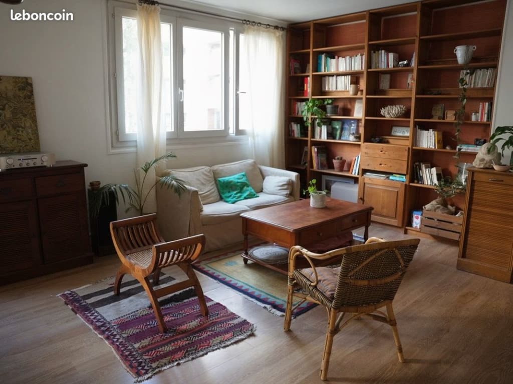 Location août appartement Buttes Chaumont