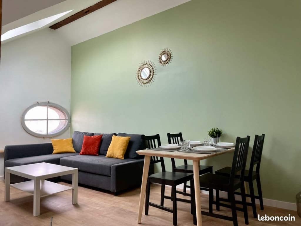 2 pièces 42m2 près de 60m2 au sol - Meublé et équipé