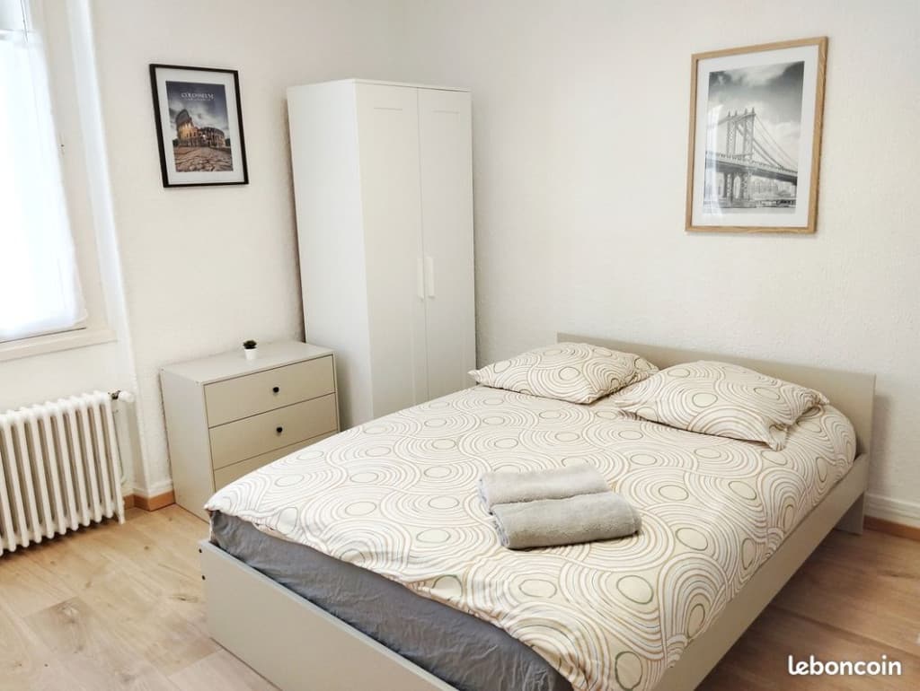 Studio toutes charges comprises proche campus