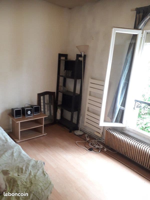 Chambre meublée a 20 mn de PARIS proche RER