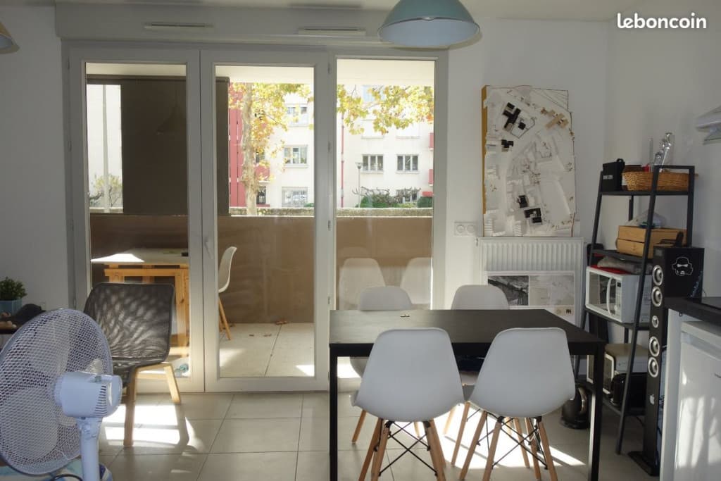Studio 1 pièce 25 m²