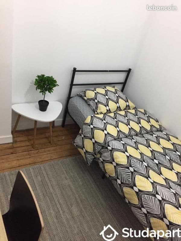 Chambre 1 pièce 9 m²