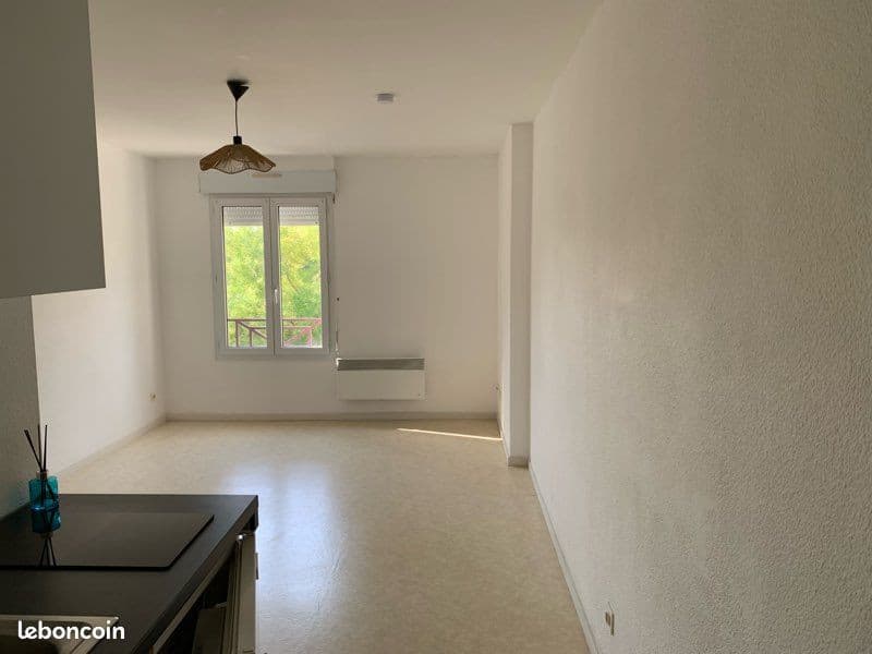 Studio avec place de parking quartier Champommier (proche Paul Guérin)
