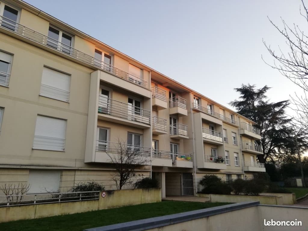 Beau t2 meuble quartier catho madeleine