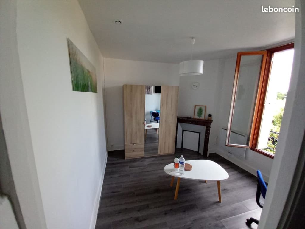 Studio zone pavillonnaire Choisy-Le-Roi