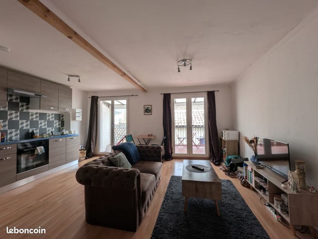 Studio meuble avec terrasse couverte