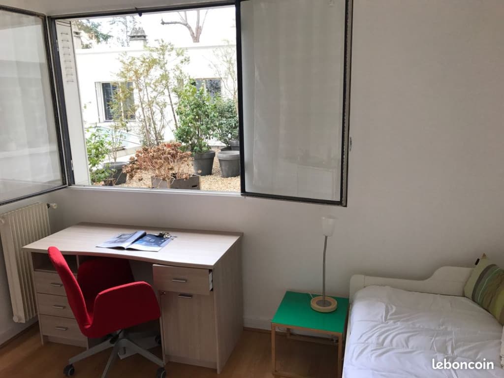 Studio meublé 13m² - Bd du Montparnasse 75006