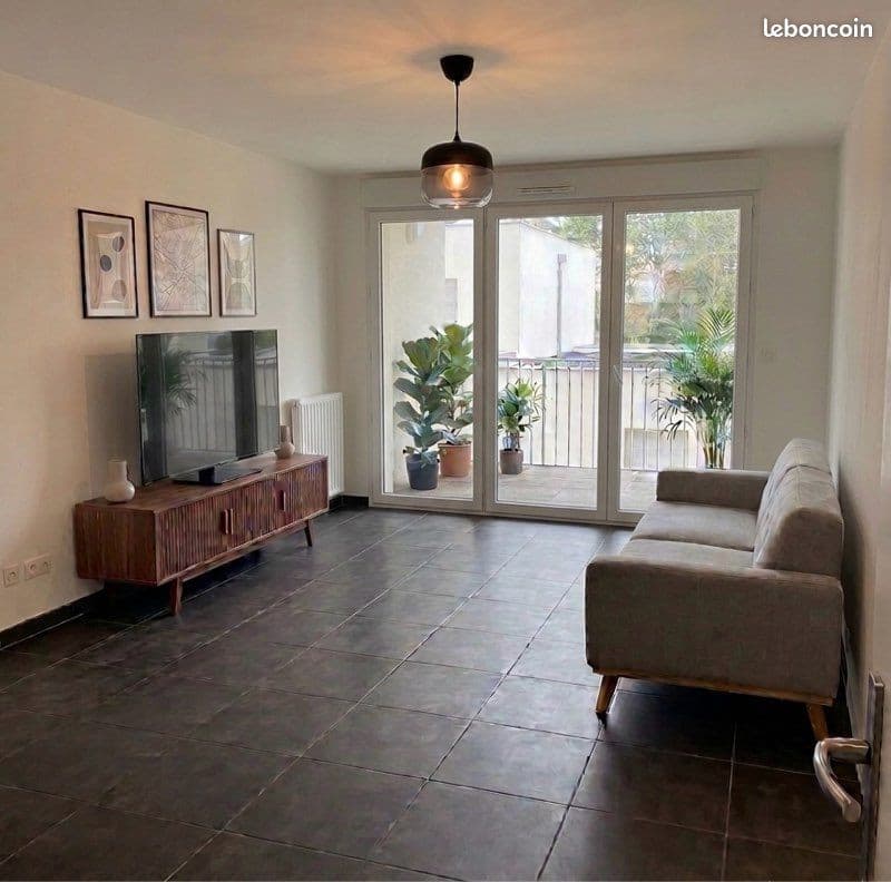 Appartement T2 moderne avec balcon et parking – Vaulx-en-Velin (La Grappinière)