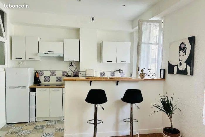 Studio 1 pièce 28 m²