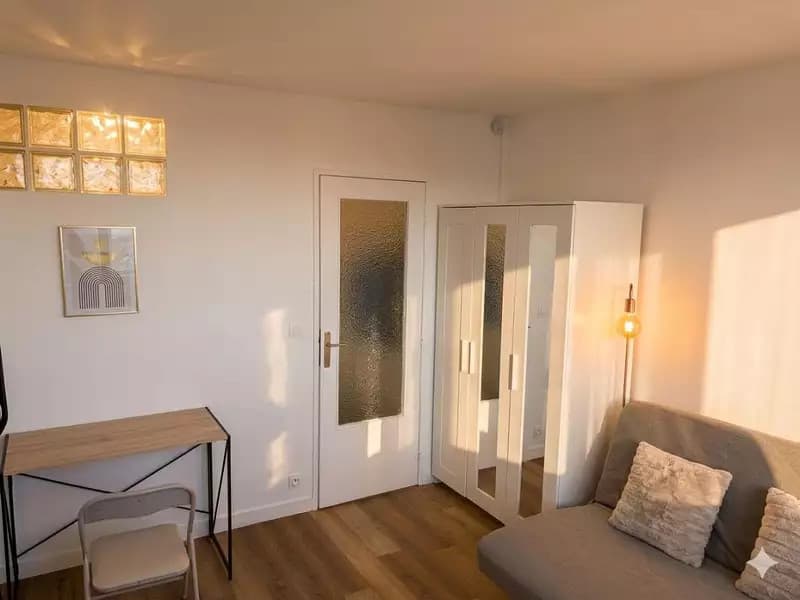 Location appartement 1 pièce 17 m² Rosny-sous-Bois (93110) - Superimmo