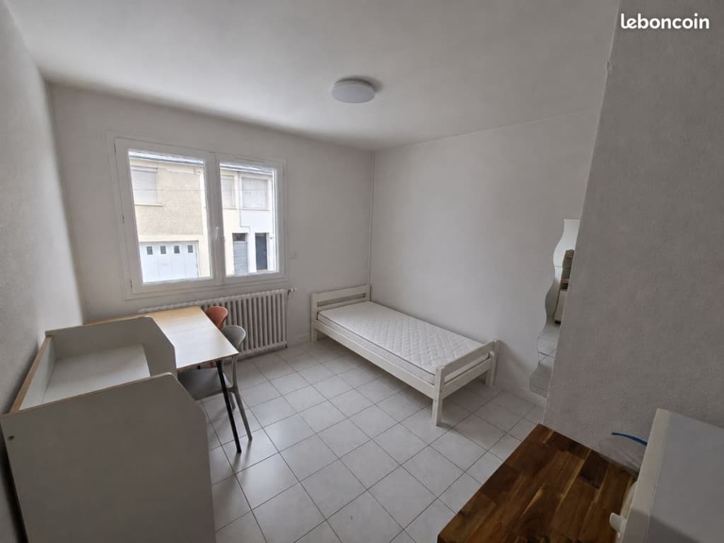 Chambre meublée 13m² proche Gare – TOUT COMPRIS