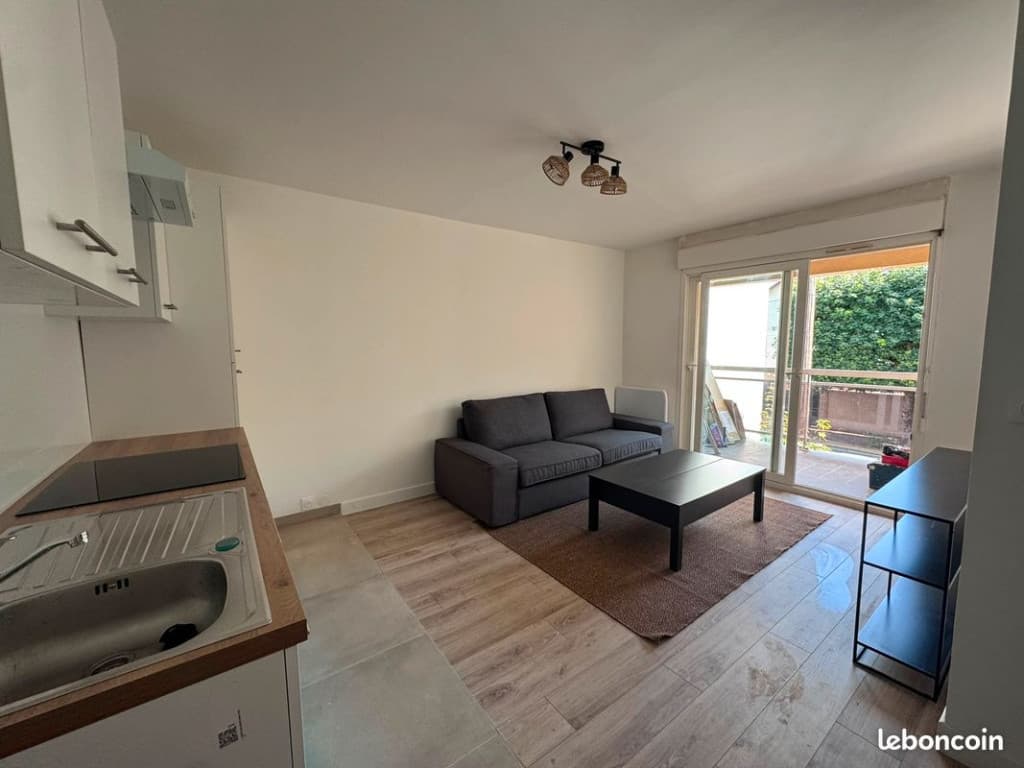 T2 meublé 30,5 m² entièrement rénové avec terrasse – Athis-Mons