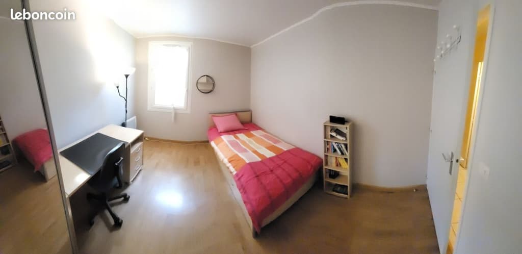 Loue chambre meublée chez l'habitant