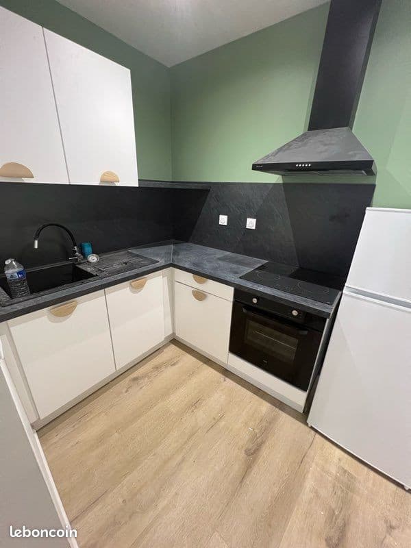 Studio compris électricité eau et chauffage