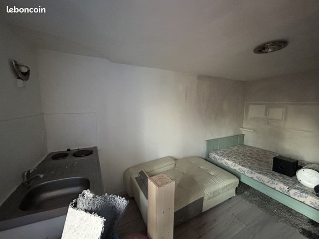 Studio à rafraichir au centre-ville