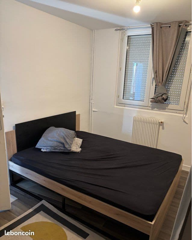 Grande chambre à Louer chez l’habitant