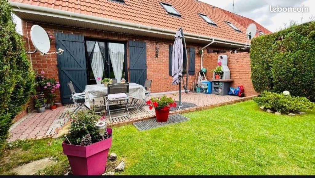 Maison à louer 1080 CC