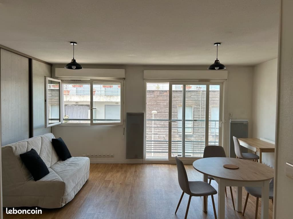 Appartement meublé T1 34 m2 à louer à l’année