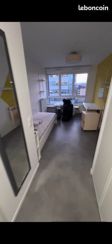 Studio lumineux à Bagneux – Calme, proche commerces et transports