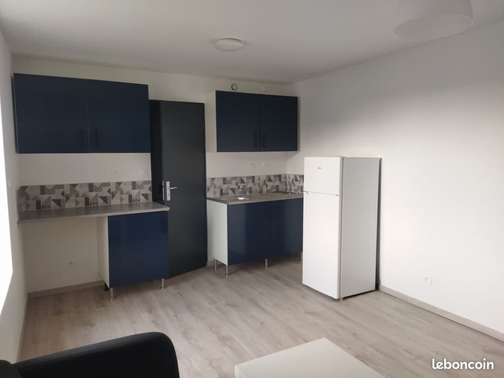 T2 rue d'Auxonne refait à neuf : proche fac, lycée Le Castel, St Joseph