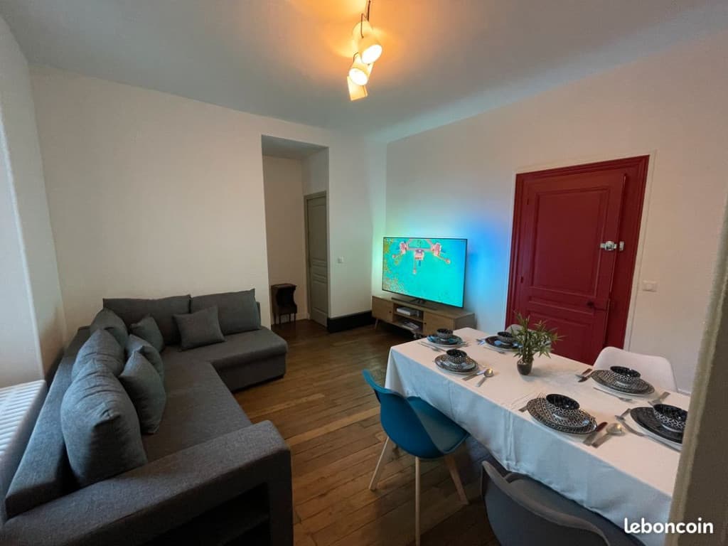 Appartement meublé 3 chambres avec terrasse – Centre\-ville de Bourges