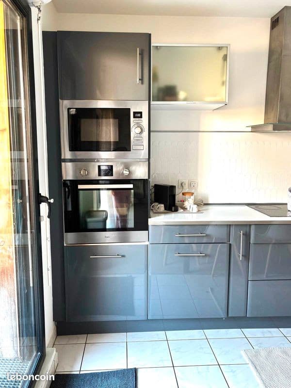 F3 - 62m2 Terrasse + 2 parkings sous sol - Proche RER A