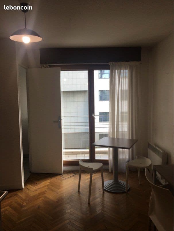 Studio meublé tout équipé – Courte durée – Courbevoie / La Défense
