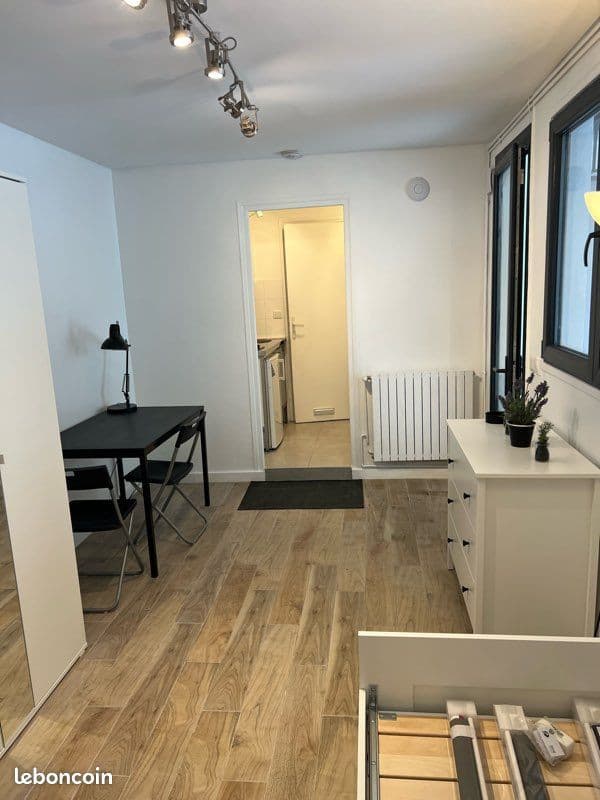 Studio meublé - Courbevoie Gare - 20m2 - idéal pied à terre / étudiant