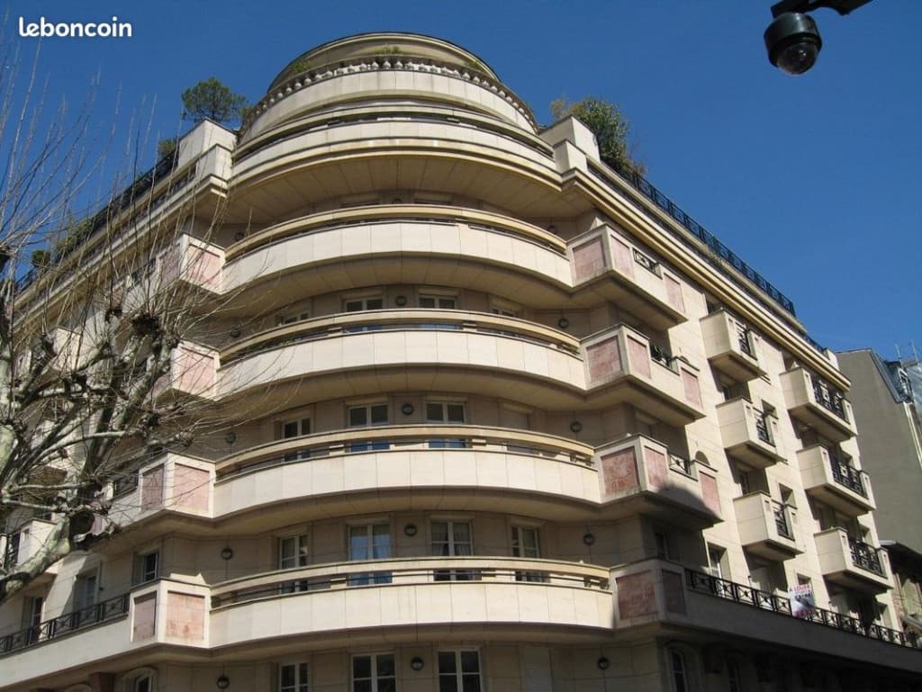 Studio 1 pièce 30 m²