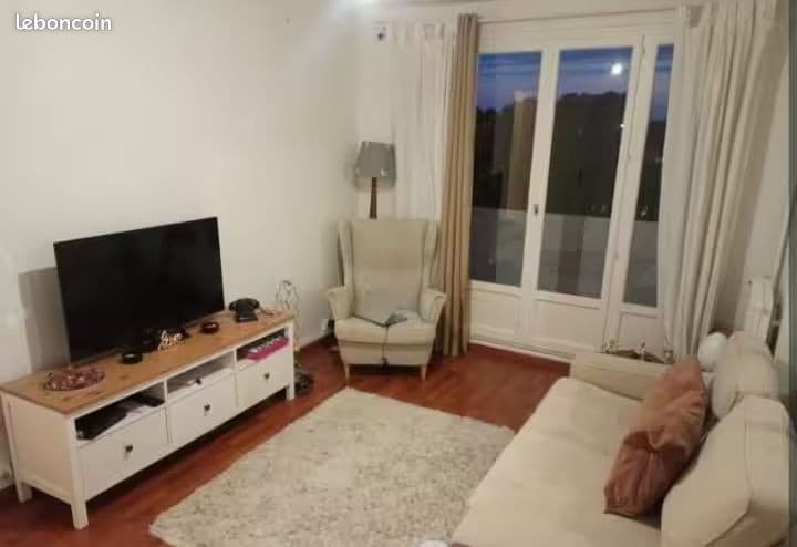 STUDIO MEUBLÉ 18 m² — À 5 MINUTES DE L'UNIVERSITÉ PARIS NANTERRE Paris