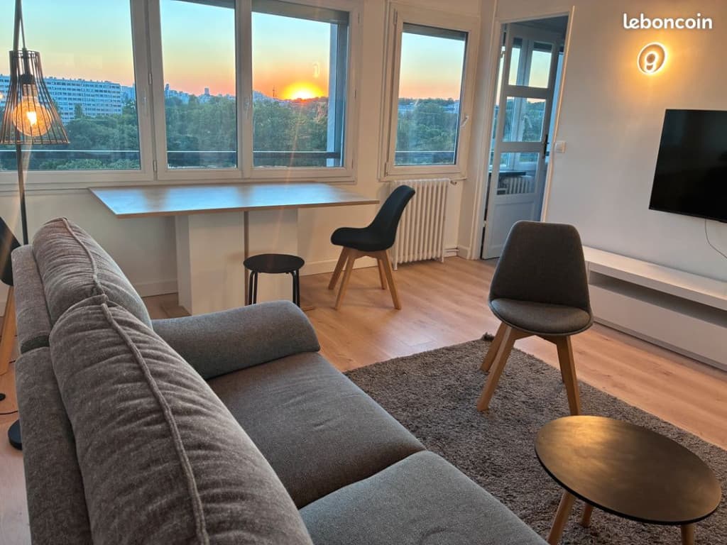 T3 51 m² Meublé Haut de Gamme – 8e étage Panoramique – Parking & Cave
