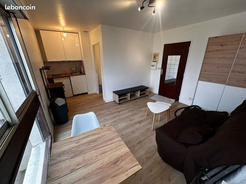 Joli studio meublé refait à neuf sur Maisons Alfort