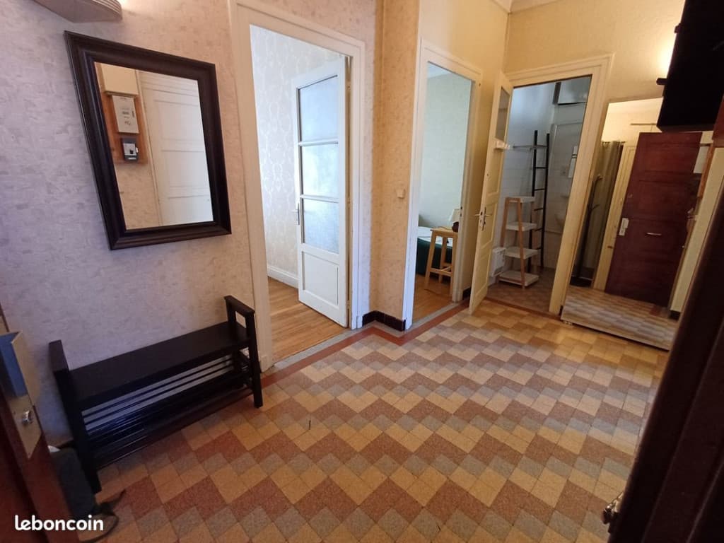 Location étudiant(e)s appartement T2, 850 charges comprises