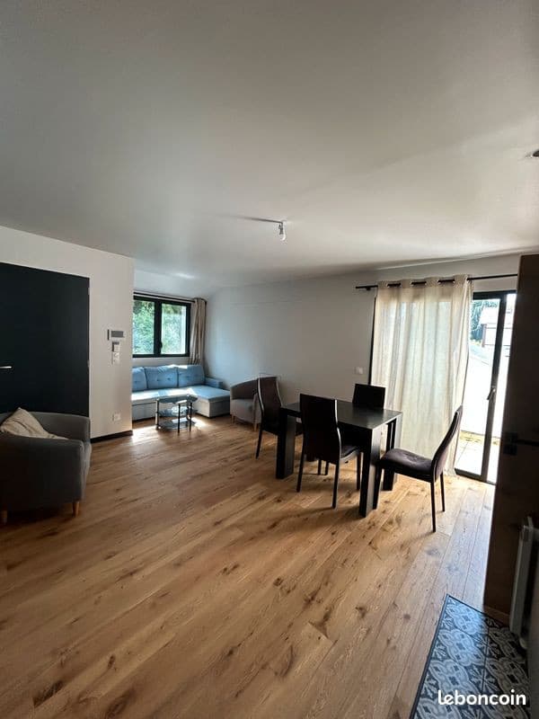 Appartement à louer indépendant dans maison familiale