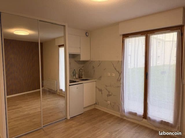 Studio t1 à louer - bretigny sur orge