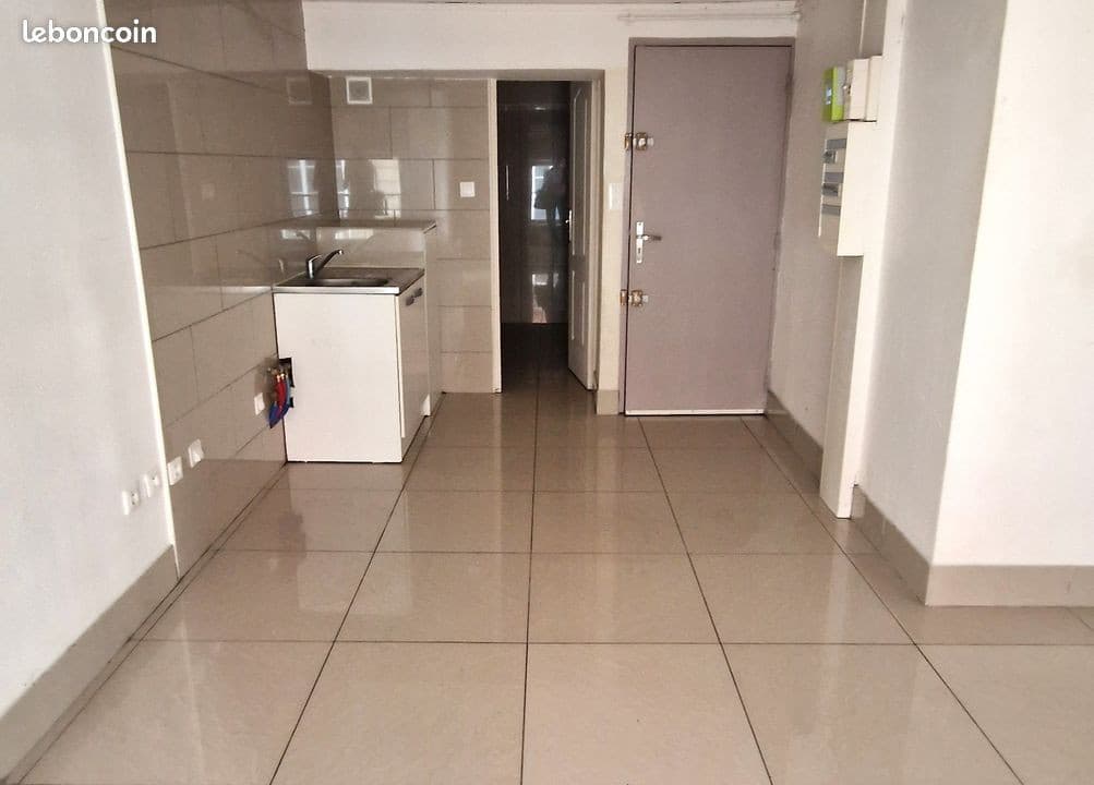 Studio 1 pièce 20 m²