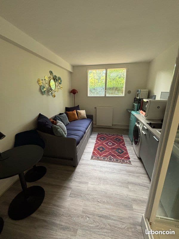 Studio meublé refait à neuf