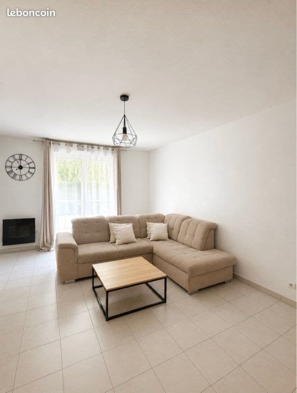T2 meublé RDC avec terrasse, parking, piscine - Cannes La Bocca