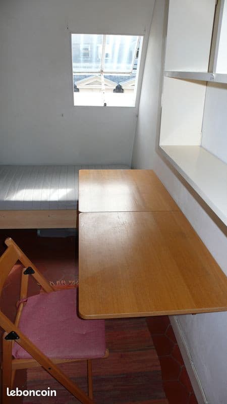 Studette meublée disponible à Paris 15ème