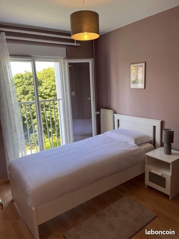 Chambre 1 pièce 83 m²