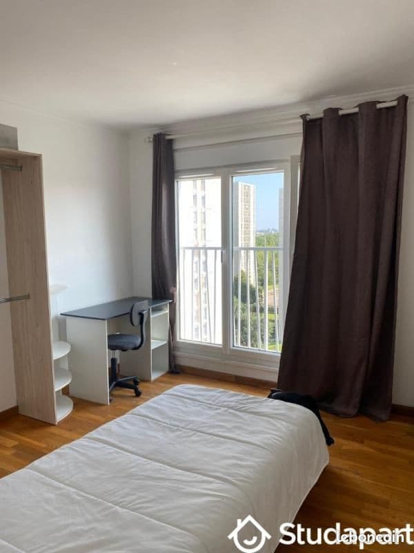 Chambre 1 pièce 11 m²