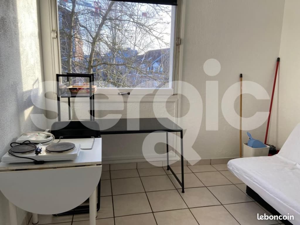 Studio 1 pièce 15 m²