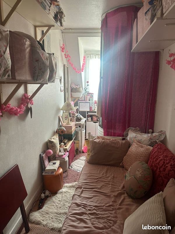 Chambre de service - Mo Ternes ou Courcelles