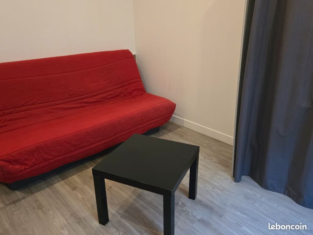 Loue studio meublé 17m2